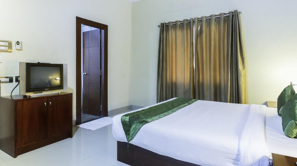 Oyo Townhouse 9 Hitech City Haidarábád Kültér fotó