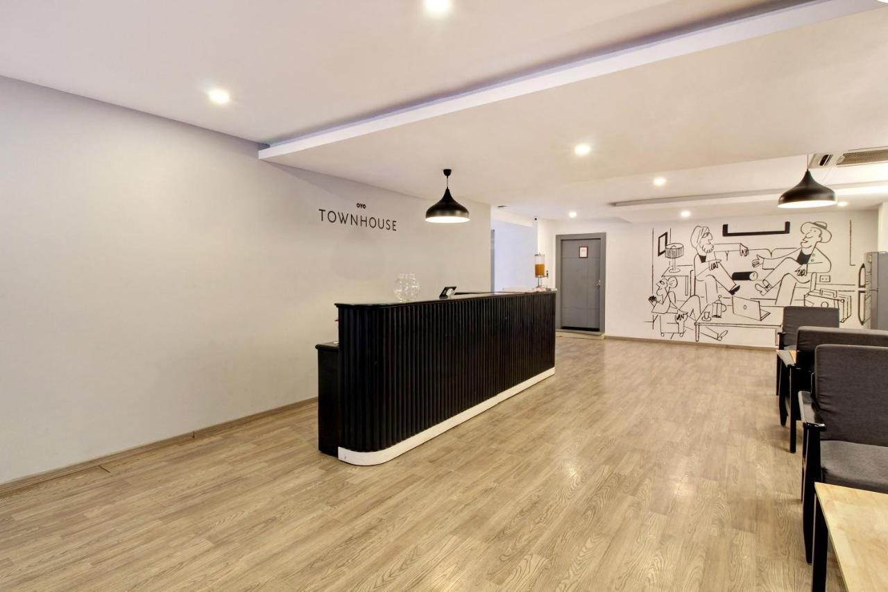 Oyo Townhouse 9 Hitech City Haidarábád Kültér fotó