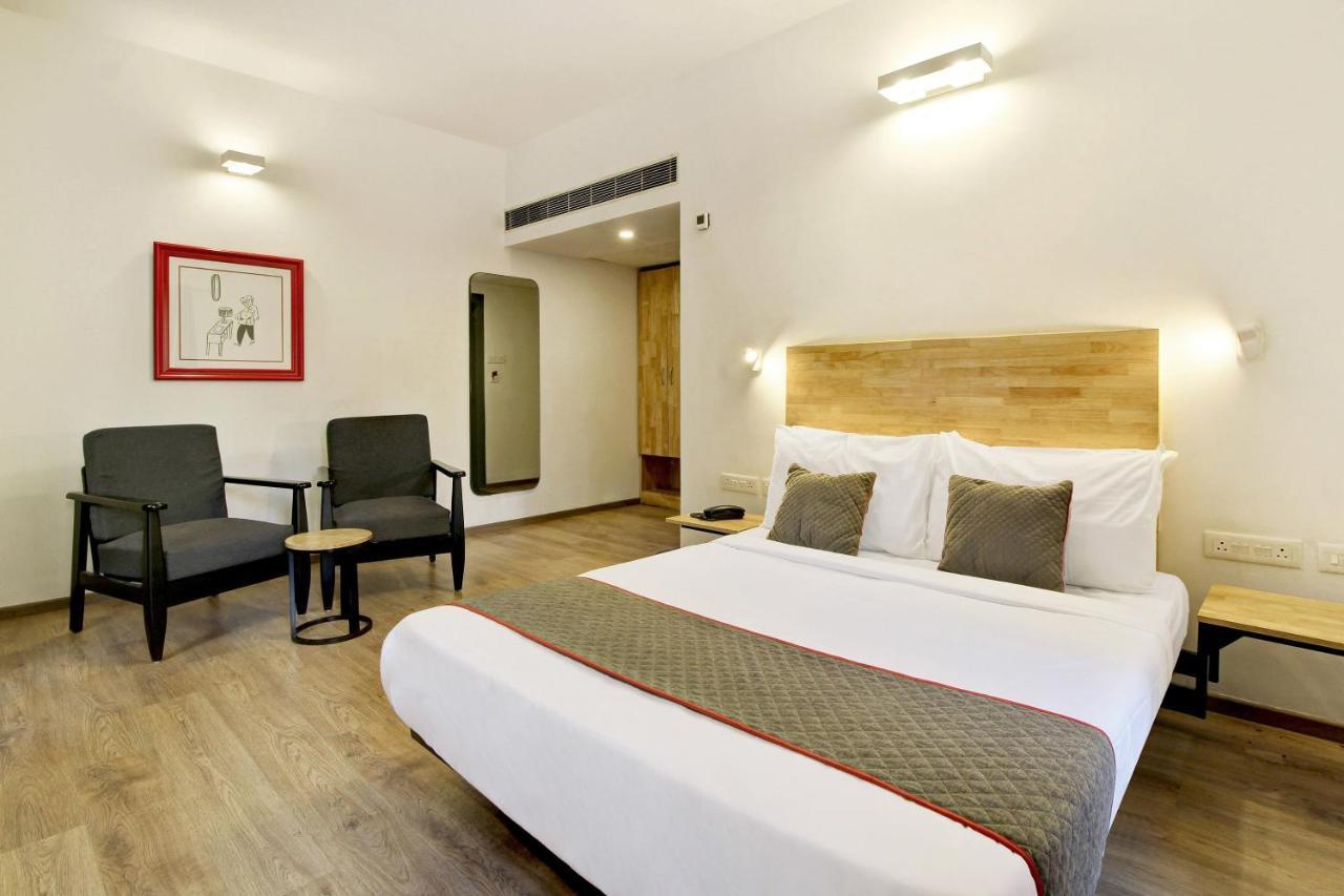 Oyo Townhouse 9 Hitech City Haidarábád Kültér fotó