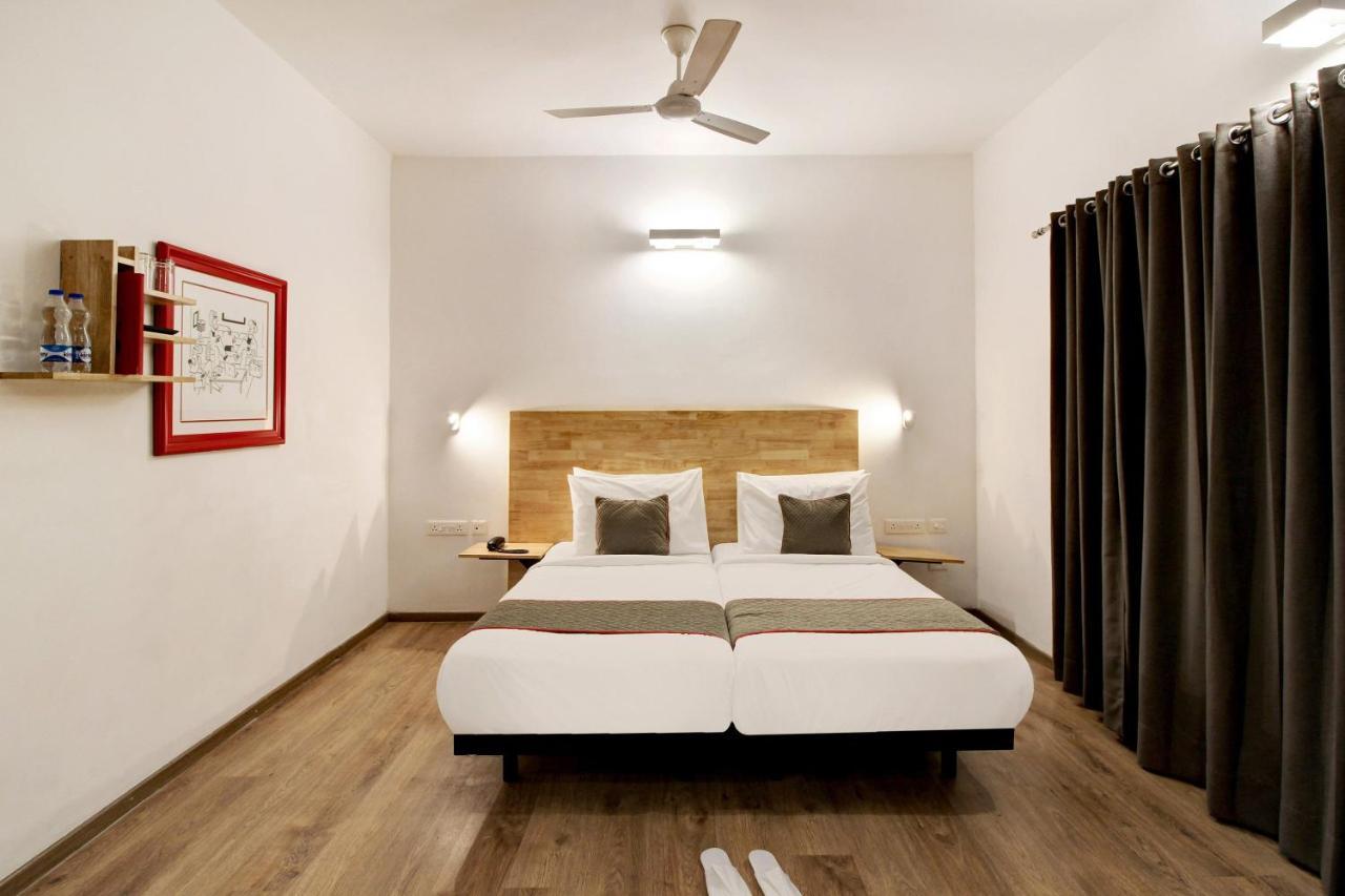 Oyo Townhouse 9 Hitech City Haidarábád Kültér fotó