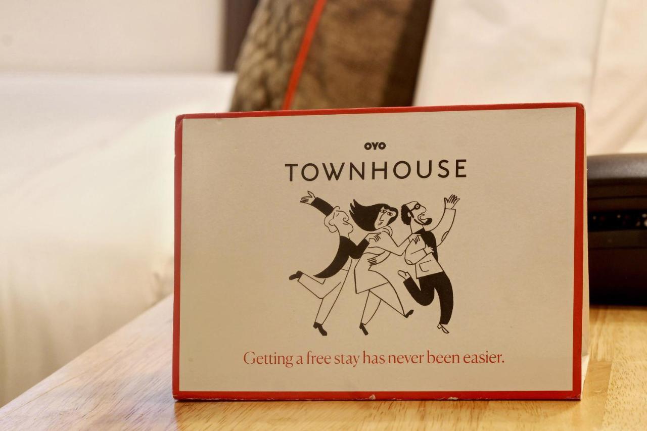 Oyo Townhouse 9 Hitech City Haidarábád Kültér fotó