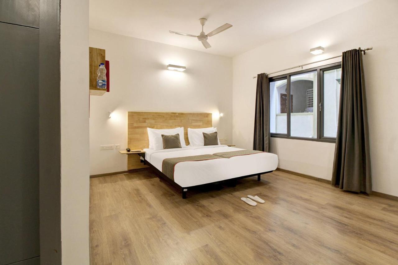 Oyo Townhouse 9 Hitech City Haidarábád Kültér fotó