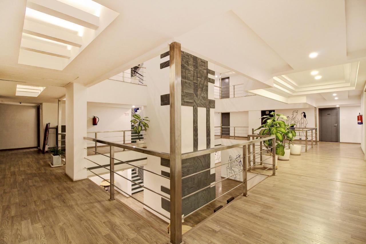 Oyo Townhouse 9 Hitech City Haidarábád Kültér fotó