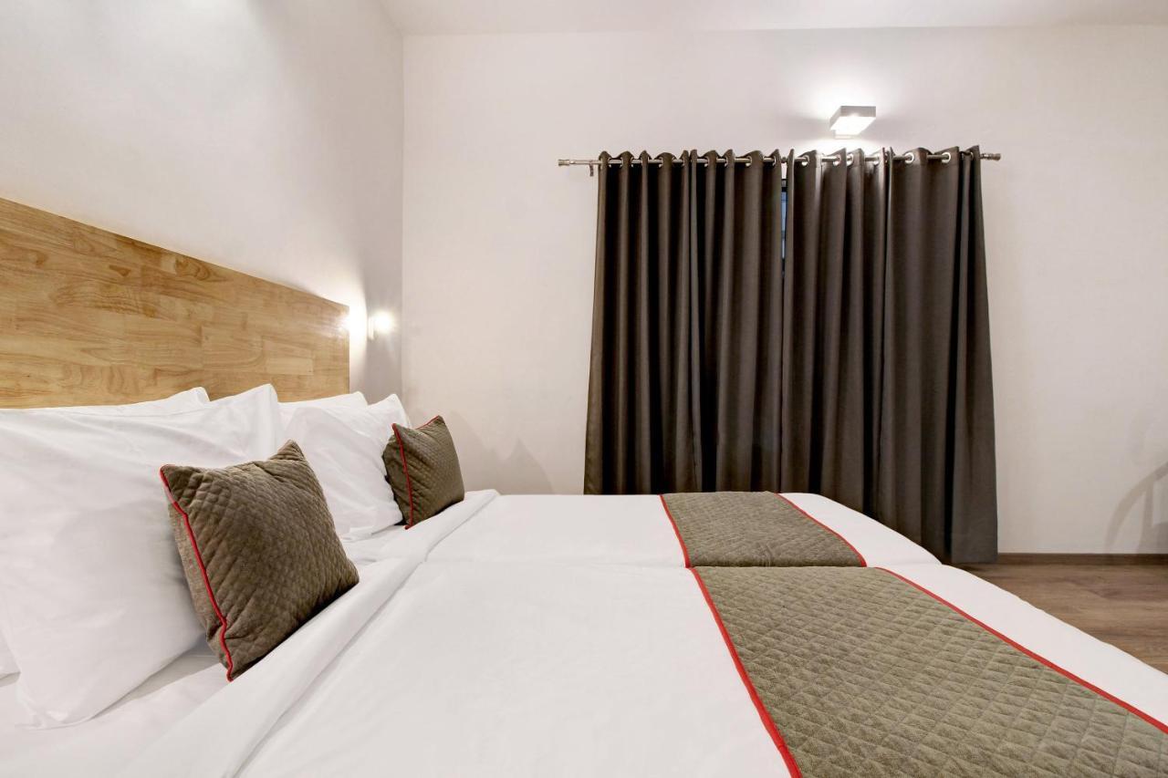 Oyo Townhouse 9 Hitech City Haidarábád Kültér fotó
